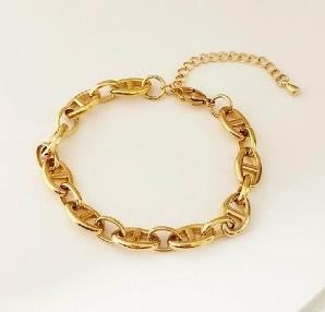 Hooked gold bracelet ♡