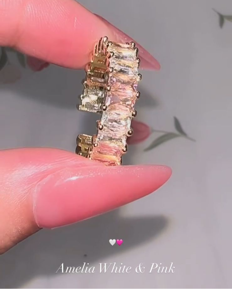 Amelia White & Pink Ring ♡