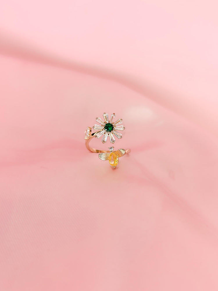 Daisy Bee Anxiety Ring ♡